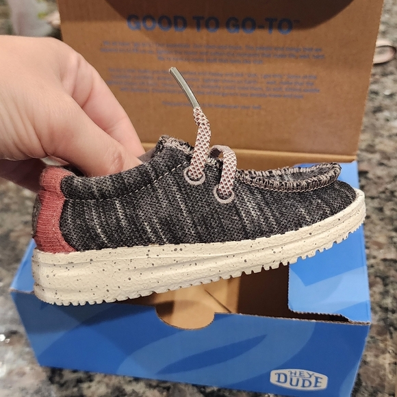 Hey Dude Kids Gray Shoes 5 - Picture 5 of 5